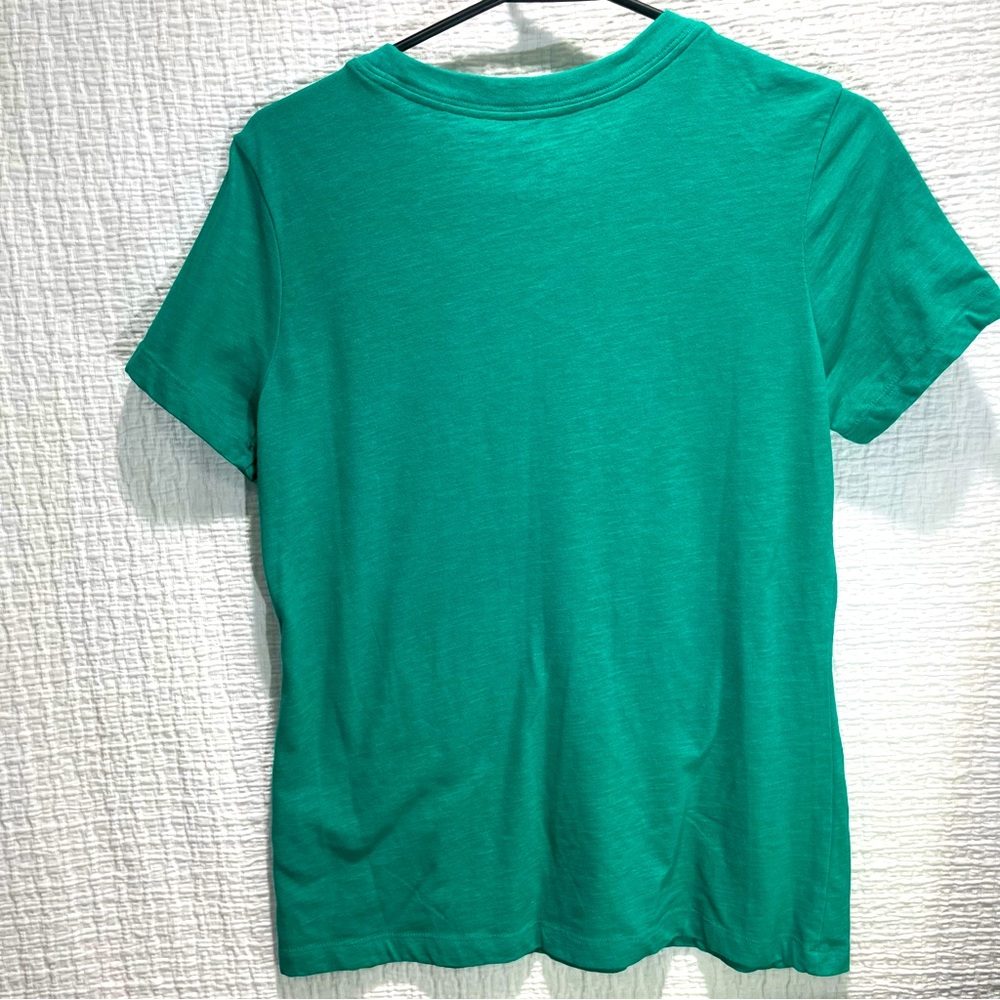 The Nike Tee; Green - Picture 9 of 9